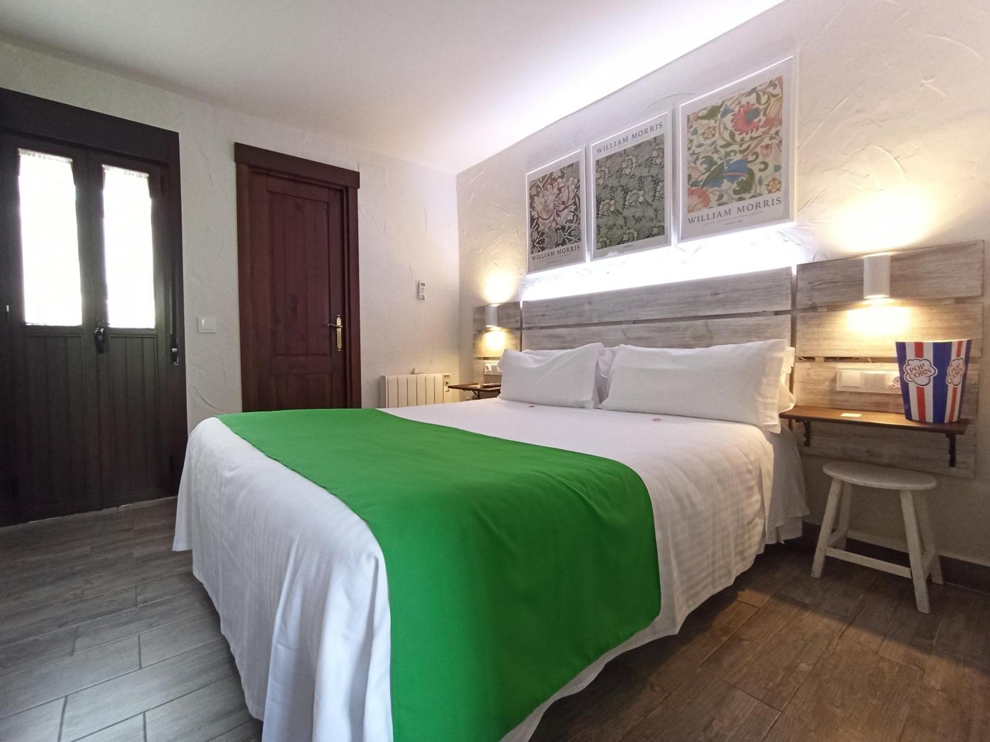 La Jarana Casa Hotel Zahara De La Sierra Bagian luar foto