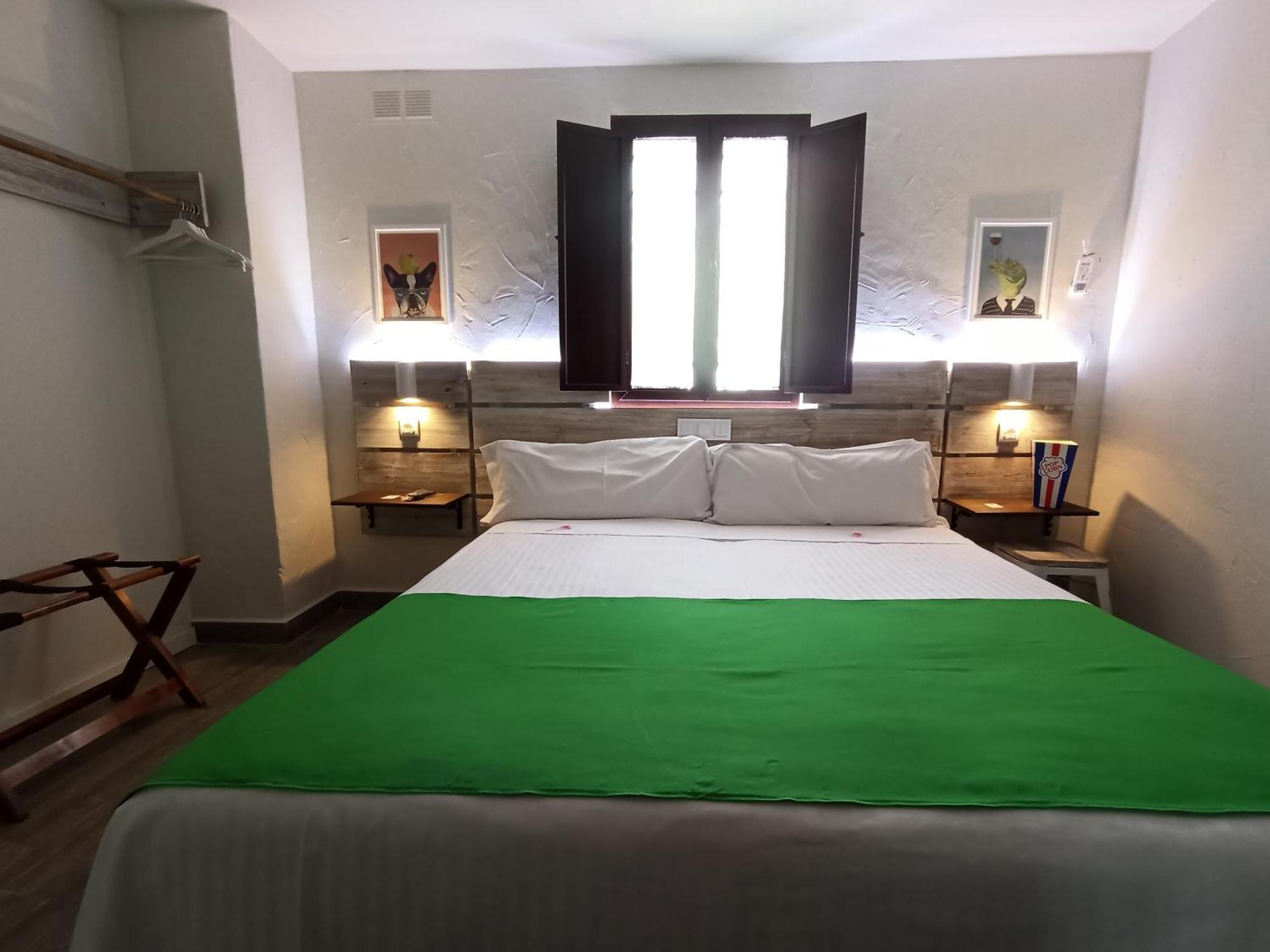 La Jarana Casa Hotel Zahara De La Sierra Ruang foto
